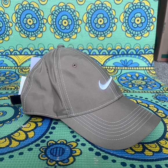 Nike hate - Picture 4 of 6